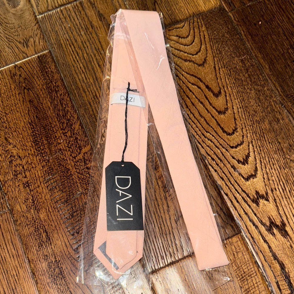NWT DAZI Cotton Peach Tie